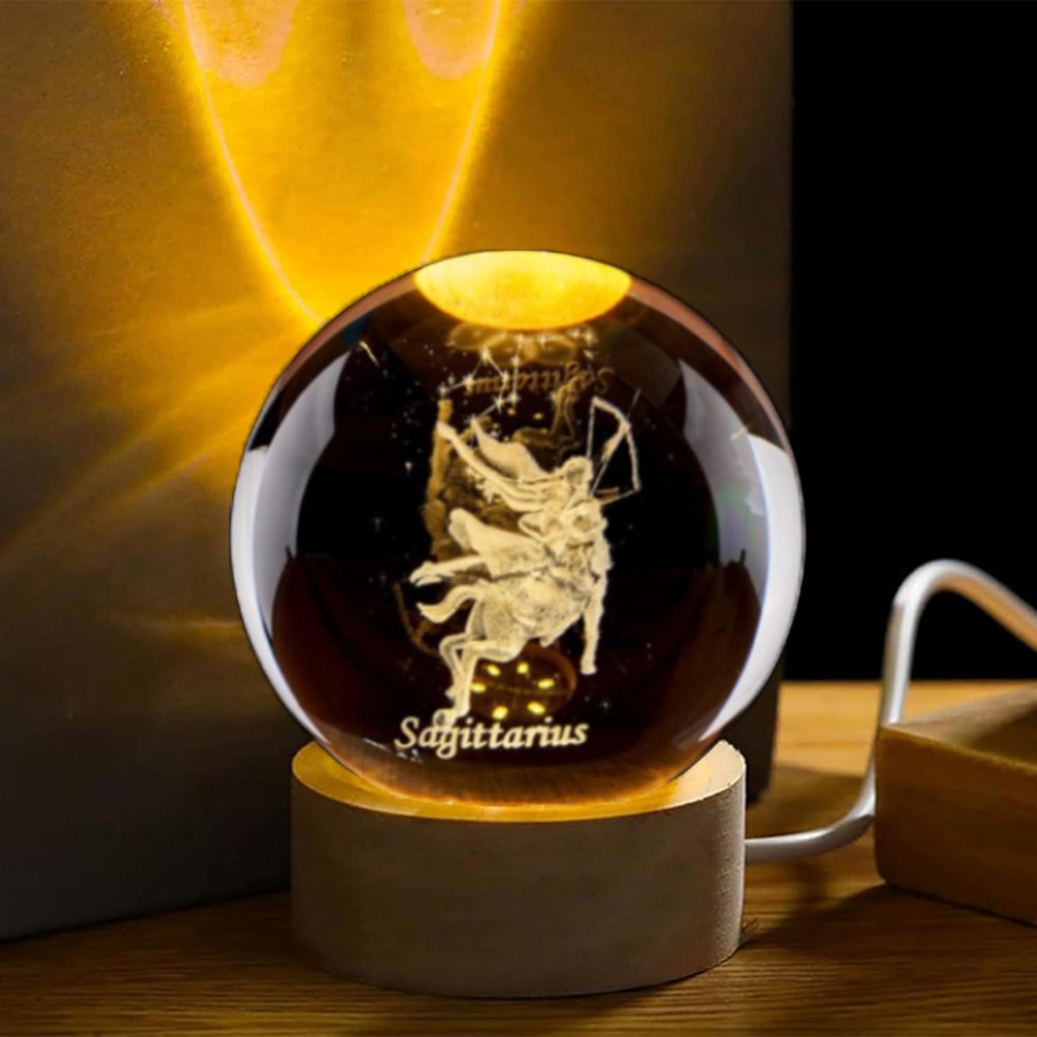 Paper Weight Crystal - 3D-Schütze-Kristallkugel mit hölzerner Lichtbasis, Sternbild-Glaskugel, dekorative